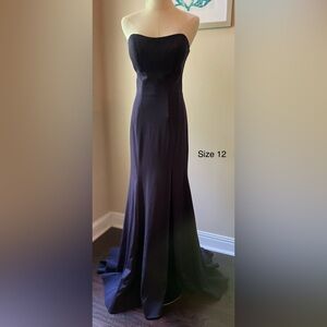 133 Elegant Navy Strapless Evening Gown